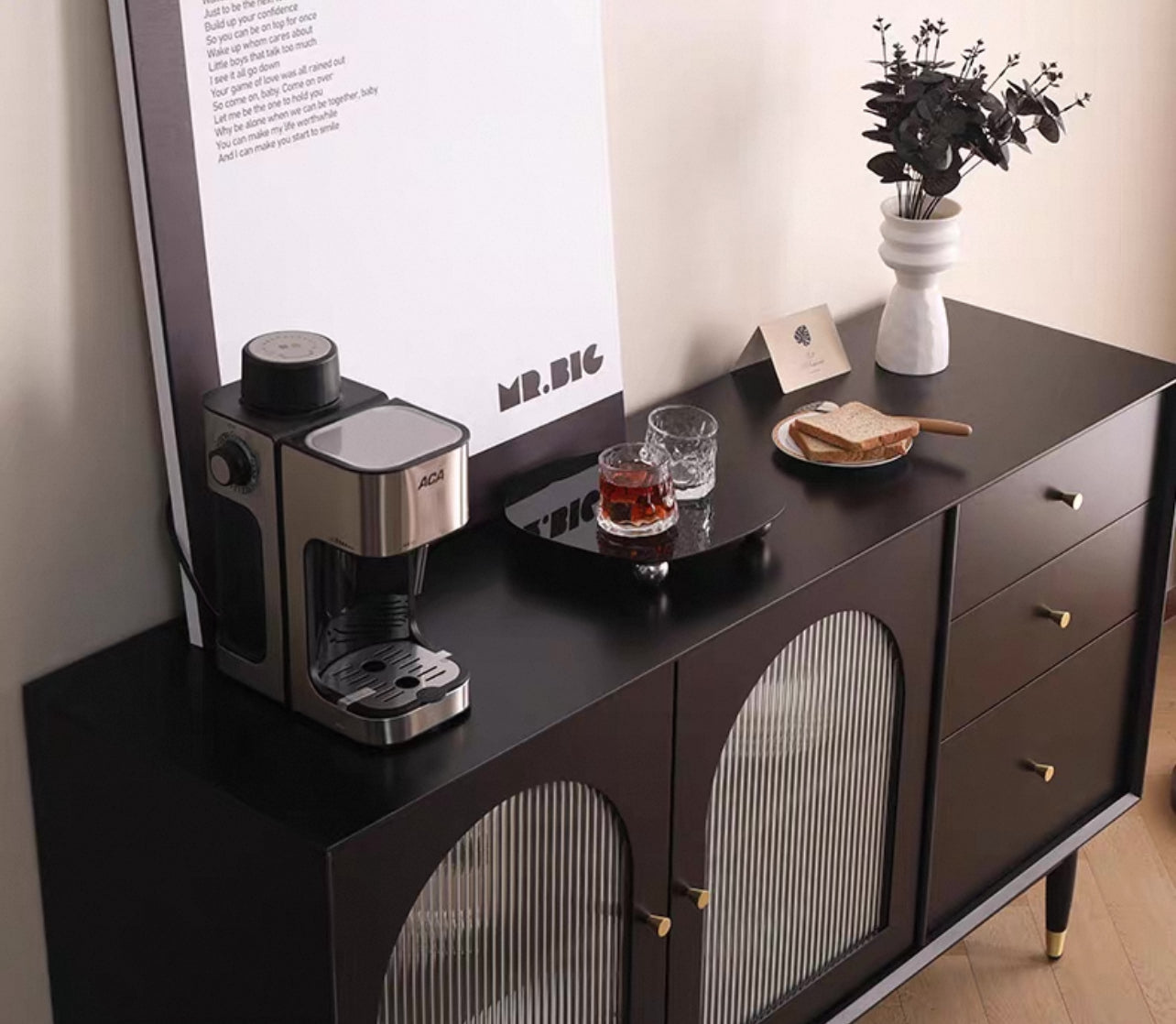 Arco Noir Sideboard