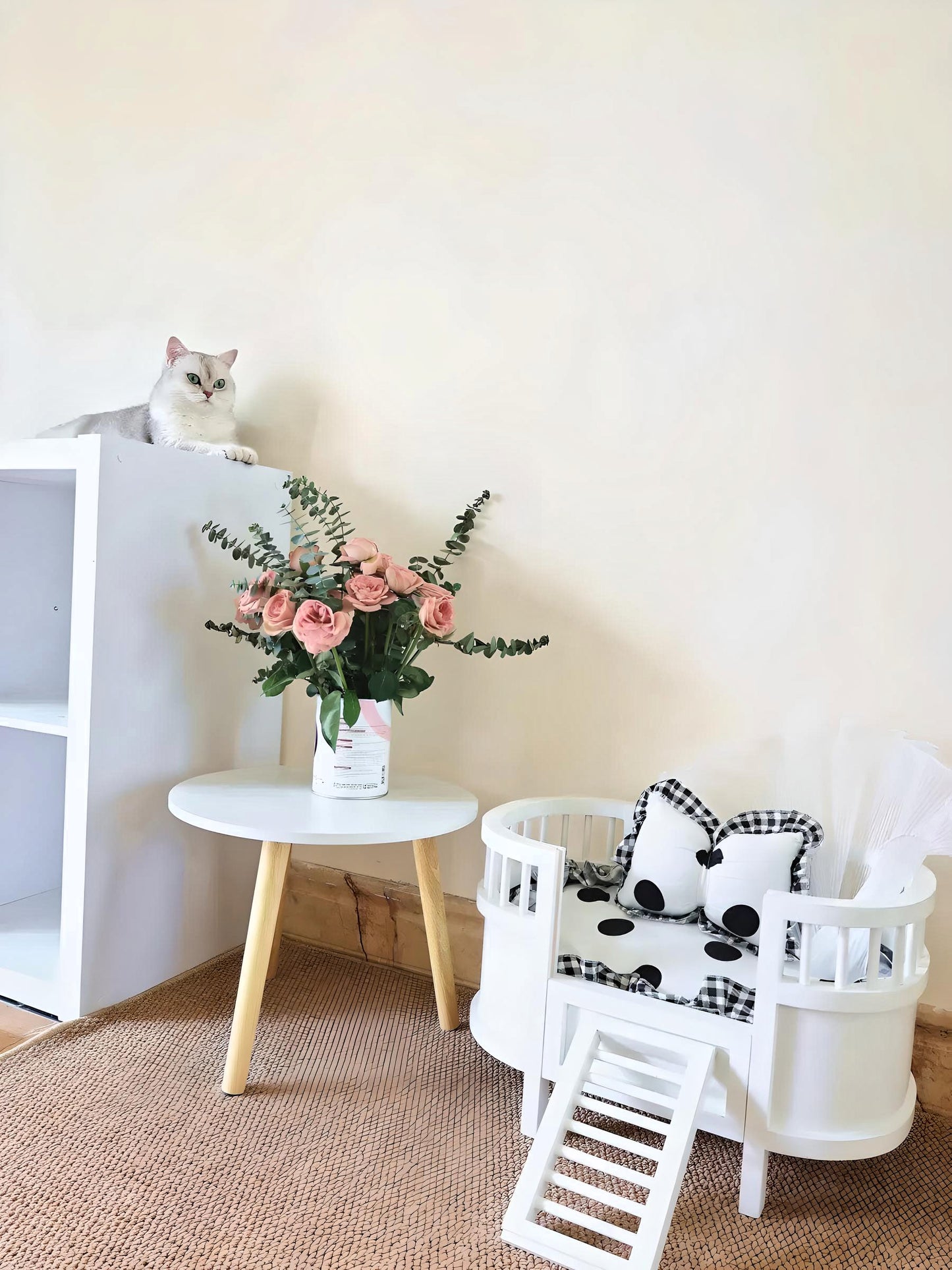 Cloud Nine Cat Haven
Luxury Cat Bed