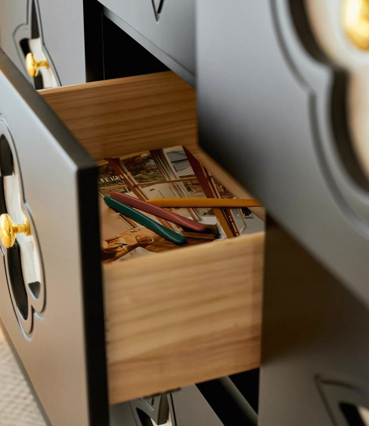 Aurora Shell Nine-Drawer Cabinet
