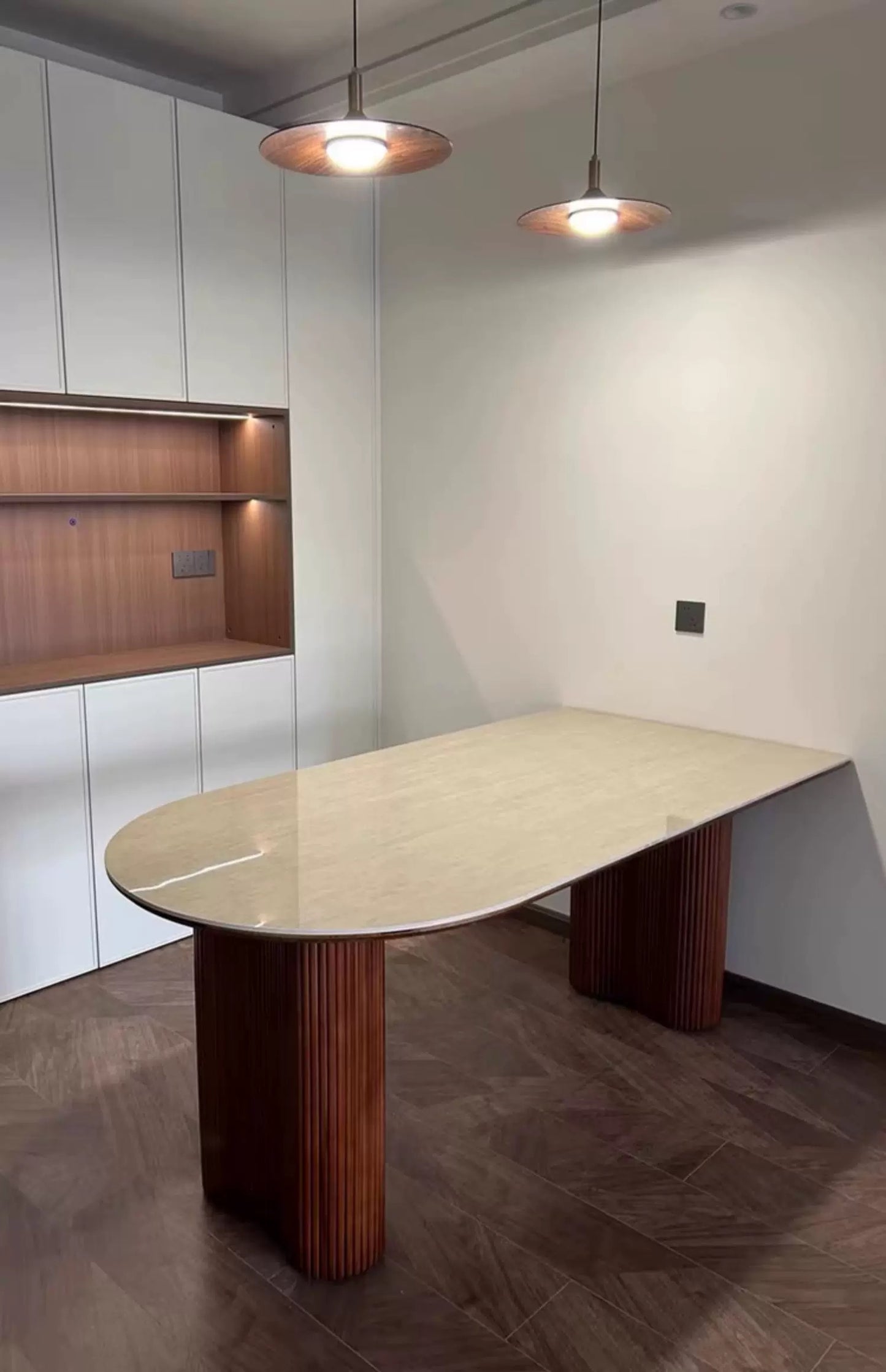 Roma Ridge Dining Table