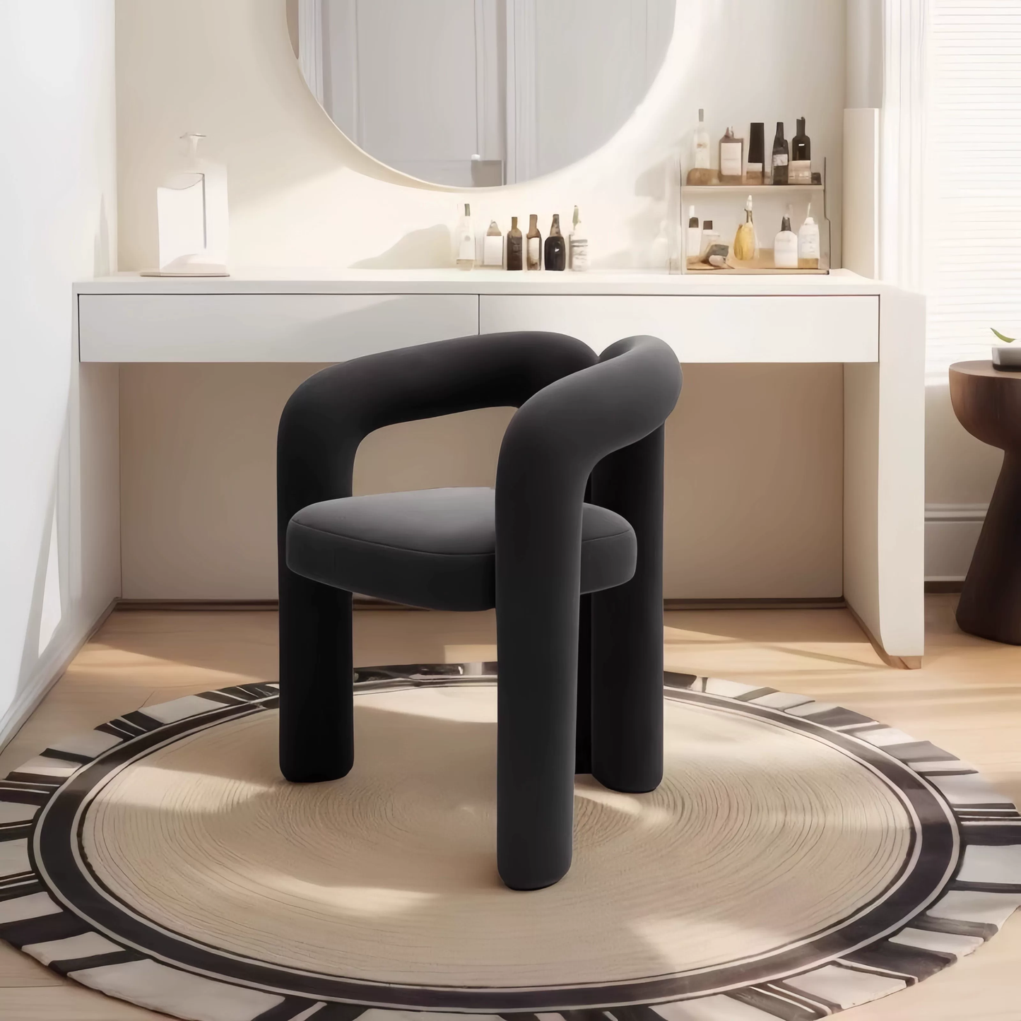 Luna Embrace™ Cream Velvet Cosmetic Chair